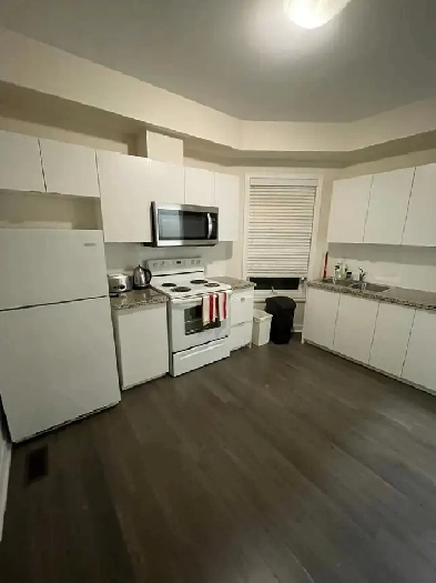 FURNISHED ROOM FOR GIRLS- IMMEDIATE MOVE IN Image# 1