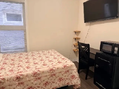 FURNISHED ROOM FOR GIRLS- IMMEDIATE MOVE IN Image# 1