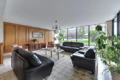 Beautiful 1 bedroom apartment  - Near Cote Vertu Station Subway Image# 1