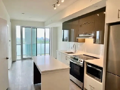 Cozy One Bed   Den   Balcony Condo @ FAIRVIEW MALL DRIVE Image# 1
