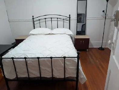jolie chambre bien aménagée quartier tranquille Image# 1