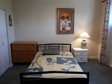 Extra Large Furnished First Floor Room,Close to Port Union & 401 Image# 1
