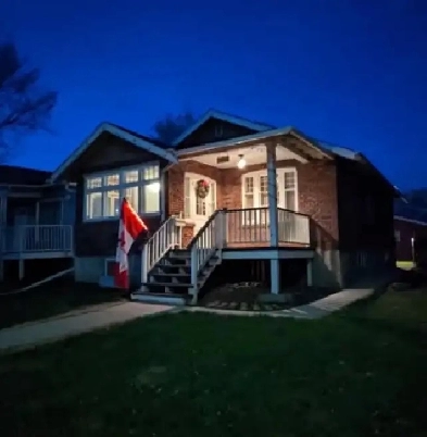 Character 3-Bedroom Main Floor House — $1350/month Image# 1