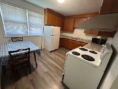 2 Bed and 1 Bath - Montague Image# 1