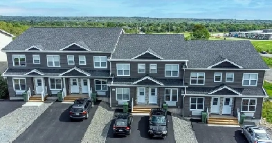 6-780 Hillcrest Dr Avail Oct 1, 3bed/3.5bath Townhouse Northside Image# 1