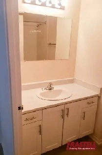 Westbro 1-Bedroom | 10-Min Walk to Broadview PS & Nepean HS | W Image# 1
