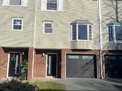 3 BR 1.5 BATH HALIFAX TOWNHOUSE AVAILABLE AUGUST 1ST Image# 1