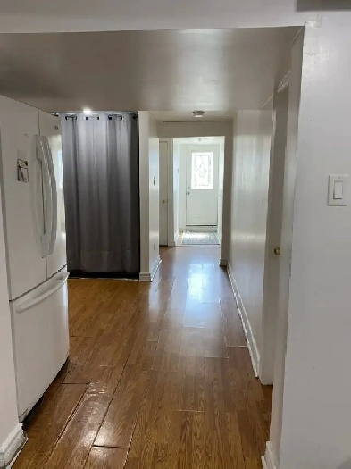 Spacious Walk-In Basement Apartment for Rent Image# 1