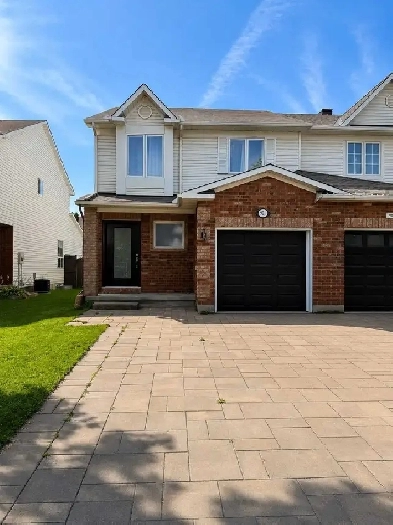 Upgraded Townhome for Rent 1700sq ft Image# 1