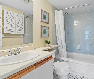 Looking for Roommate - Vanier Image# 1