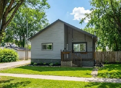 Well-Maintained 4bdrm BNG w/ fully insulated & heated dbl garage Image# 1