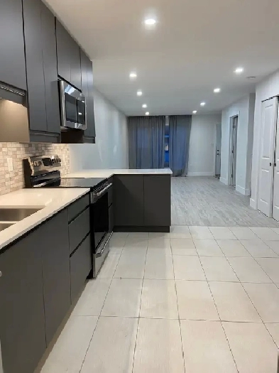 First and second floor three-bedroom duplex in Glenwood Image# 1