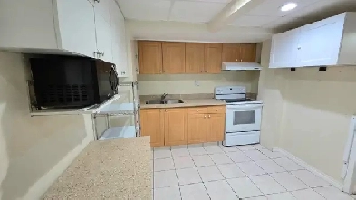 BASEMENT ROOMS FOR RENT NEAR UTSC AND CENTENNIAL COLLEGE Image# 1