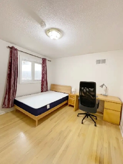 Near Finch Subway: Female Only Room for Rent - $890 Image# 1