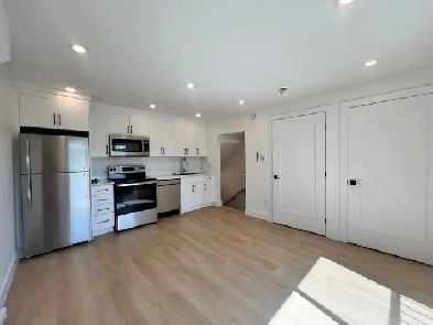 HERRING COVE ROAD - GORGEOUS 3 BR 1.5 BATH AVAILABLE NOW! Image# 1