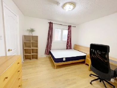 Near Finch Subway: Female Only second floor room for Rent -$900 Image# 1