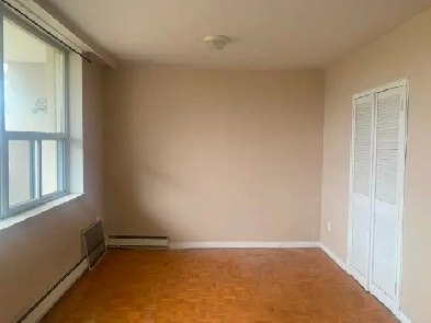Roommates req for APT near Don mills Subway station Image# 1
