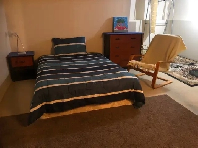 Room for rent in Sunnyside house near downtown, SAIT, ACAD, UofC Image# 1