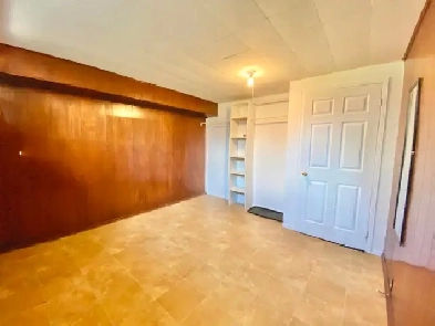 YongeFinch Private Room  Living Room with Separate Entrance image