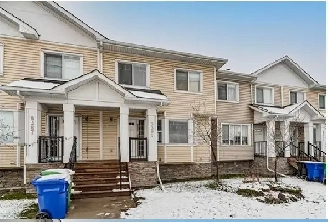 3 bedroom townhouse Image# 1