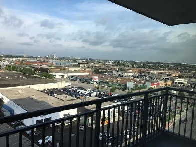 Treviso III Luxury 1-Bedroom 1 Bathroom Condo for Rent – Startin Image# 1