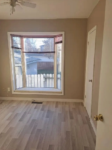 Perfect for Students or Families! 2‑Bed Main Floor – Allendale Image# 1