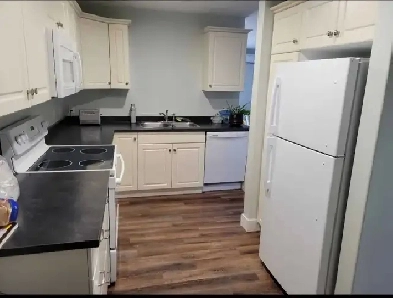 HUGE 2BR - BEST VALUE & PRIME LOCATION-Cornwall Image# 1