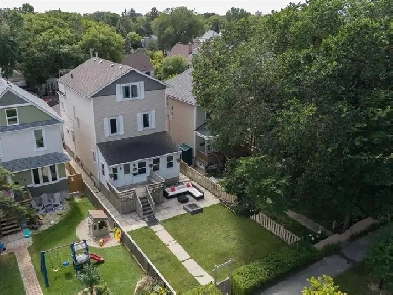 SPACIOUS NEW LISTING! 286 Eugenie St Image# 1