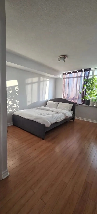 2Bed 2Bath parking locker on 29 Fl in 700 Humberwood from Sep 1 Image# 1