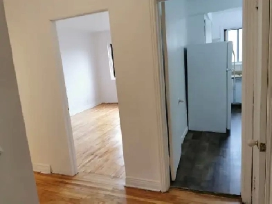 Big 4 1/2 (3 bedrooms) apartment for rent Cote des Neiges Image# 1
