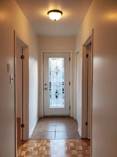 Logement à louer 41/2 semi-meublé, Plateau, Brébeuf-Mt-Royal Image# 1