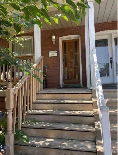 Master bedroom (Bloor/Dufferin) in 4 bed  1 bath house Image# 1