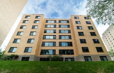 333 Wellington Crescent - Renovated 2 Bedroom Image# 1
