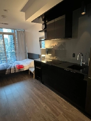 Studio  for rent in the heart of downtown Toronto Image# 1