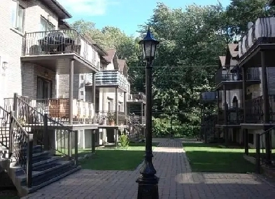 4-1/2 Townhouse Condo, Lasalle, Pool, Private Garage Image# 1