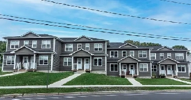 4-771 MacLaren Ave., Northside 2 bed/3 bath, Avail Dec.1 Image# 1