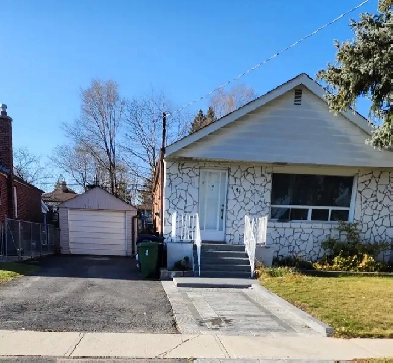 Short-Term House main floor Rental – 4 Months (Scarborough) Image# 1