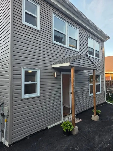 3 BR House | Halifax | AC | Free Month | Parking Image# 1