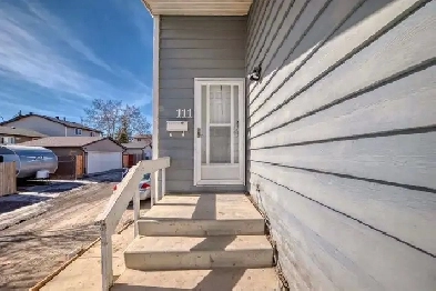 5 Beds   Dinning/Liv    3Car Parking  yard   Patio:2-Story in NE Image# 1
