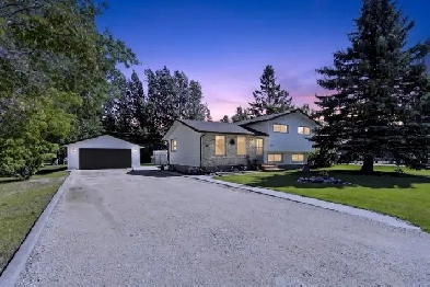 Beautiful Remodeled Oakbank Home Image# 1
