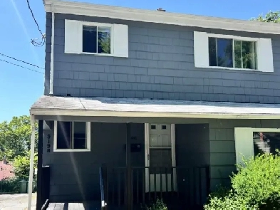West End Halifax 3198 Beresford Rd | 2BR, 1B Upper | Avail Oct 1 Image# 1