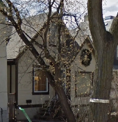 Fort Rouge house for sale 1-1/2 storey 940 sqft handyman special Image# 1
