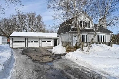 4-Bed House on 1.3 Acres, Greely / Findlay Creek — $3,000 Image# 1