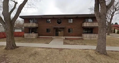 SPACIOUS AND COZY 2 BEDROOMS IN KING EDWARD-BONNIE DOON Image# 1