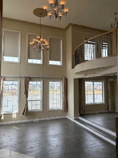 4 bed 5 bath big mansion like house 3500sqft on thelake for rent Image# 1