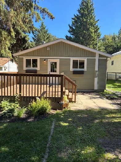 2 BEDROOM   DEN / 2 BATHROOM HOME FOR RENT – SPRING LAKE AREA Image# 1