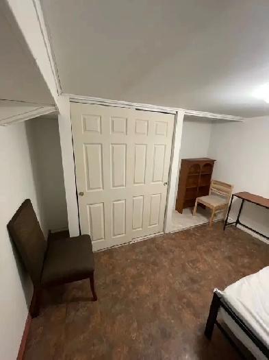 Room for rent detached house rented by females. Image# 1