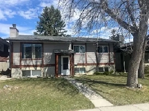 3BR Main Floor -  Beddington, AB Image# 1