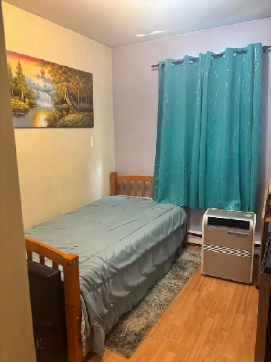 Room for Rent@ Warden and Sheppard Ave Image# 1