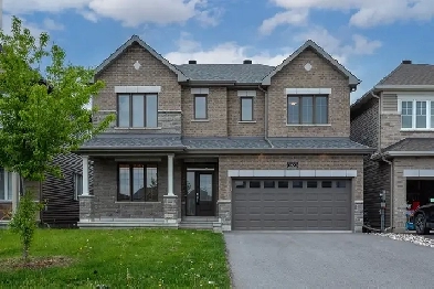 Spacious 4-Bedroom Family Home in Orléans , Double Garage Image# 1